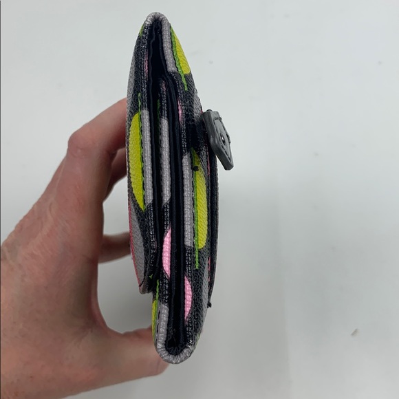 Vera Bradley Moon Drops Pink and Green Pattern wallet Magnet Close ID pocket NEW - Picture 6 of 12